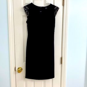 Juniors Black Lined Dress With Detailing